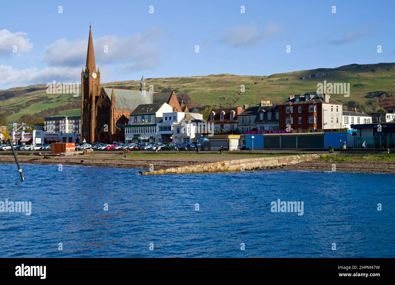 Blick auf das beliebte Sommerresort von Largs an der Clyde Coast in North Ayrshire, Schottland. Stockfoto