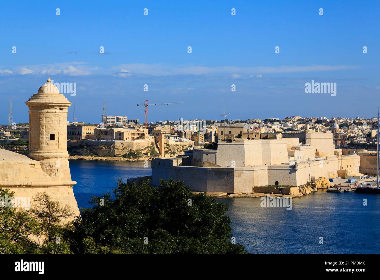 Blick auf Fort St Angelo über Grand Harbour, Valletta, Malta Stockfoto