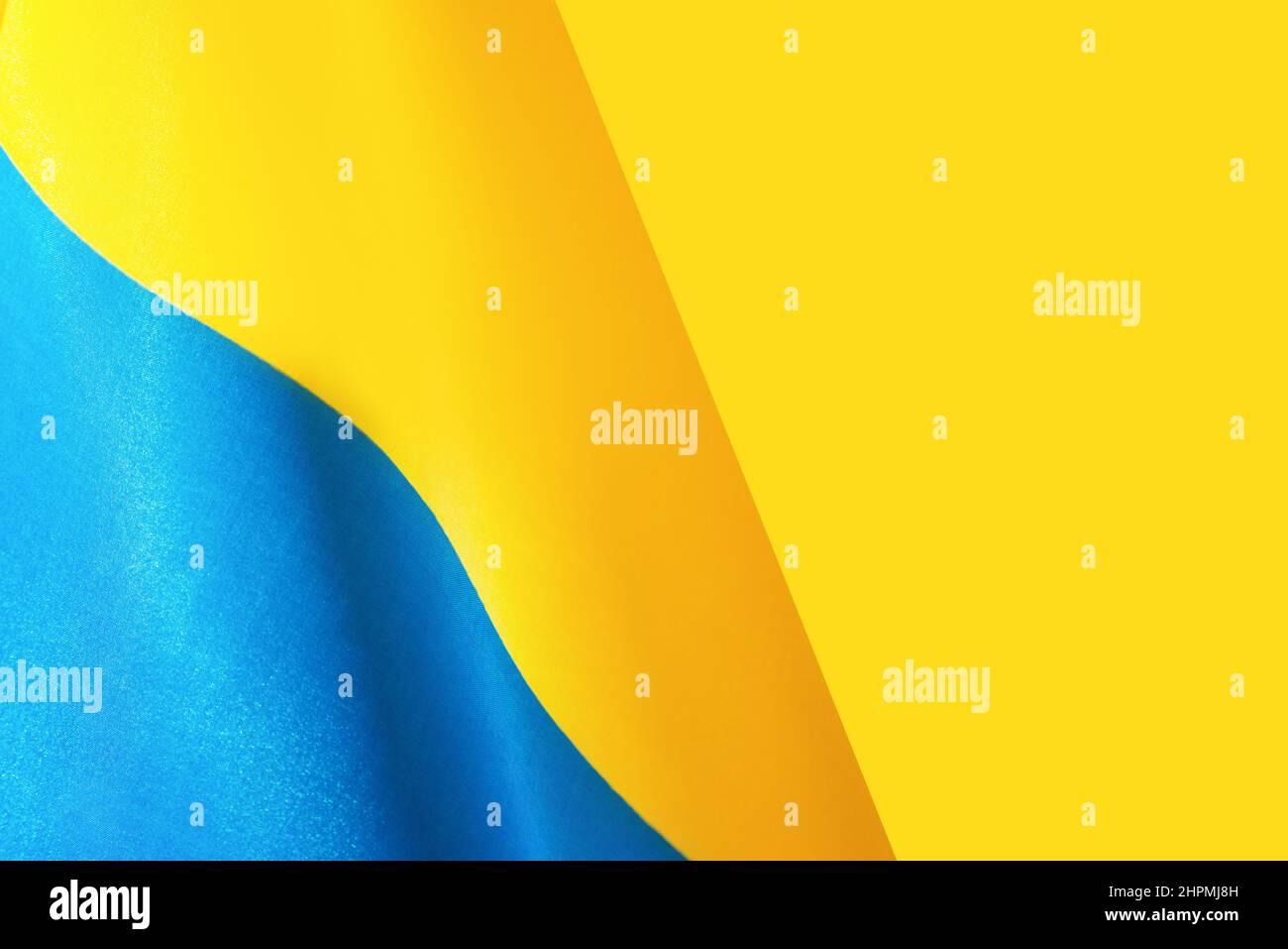 Nationale gelbe und blaue Flagge der Ukraine. Begrenzungslinie für Text. Speicherplatz Kopieren Stockfoto