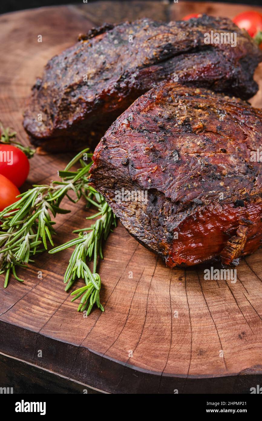 Slow Cooking Concept - Baked Beef Top Round Meat, Nahaufnahme Stockfoto