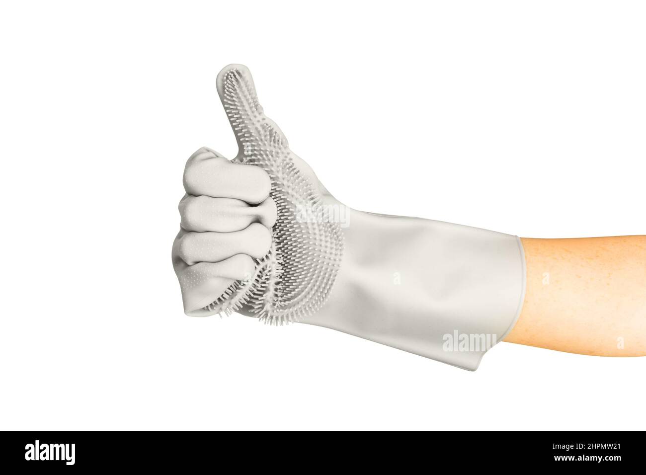 Isoliertes Foto einer weiblichen Hand im Gummihandschuh mit Daumen nach oben auf weißem Hintergrund. Stockfoto