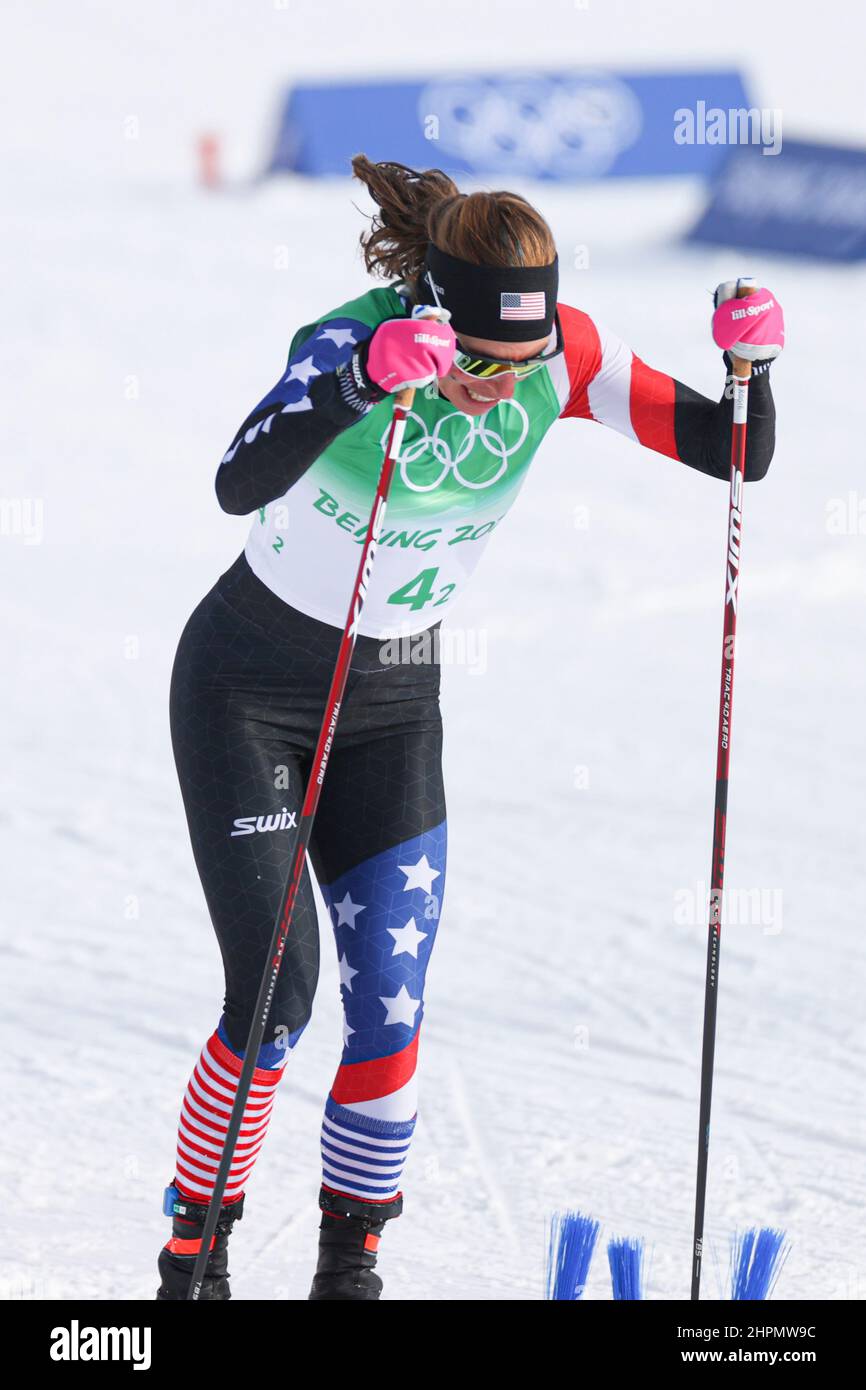 Rosie Brennan (USA), 12. FEBRUAR 2022 - Skilanglauf: 4x5-km-Frauen-Staffel während der Olympischen Winterspiele 2022 in Peking beim Nationalen Kreuz- Stockfoto