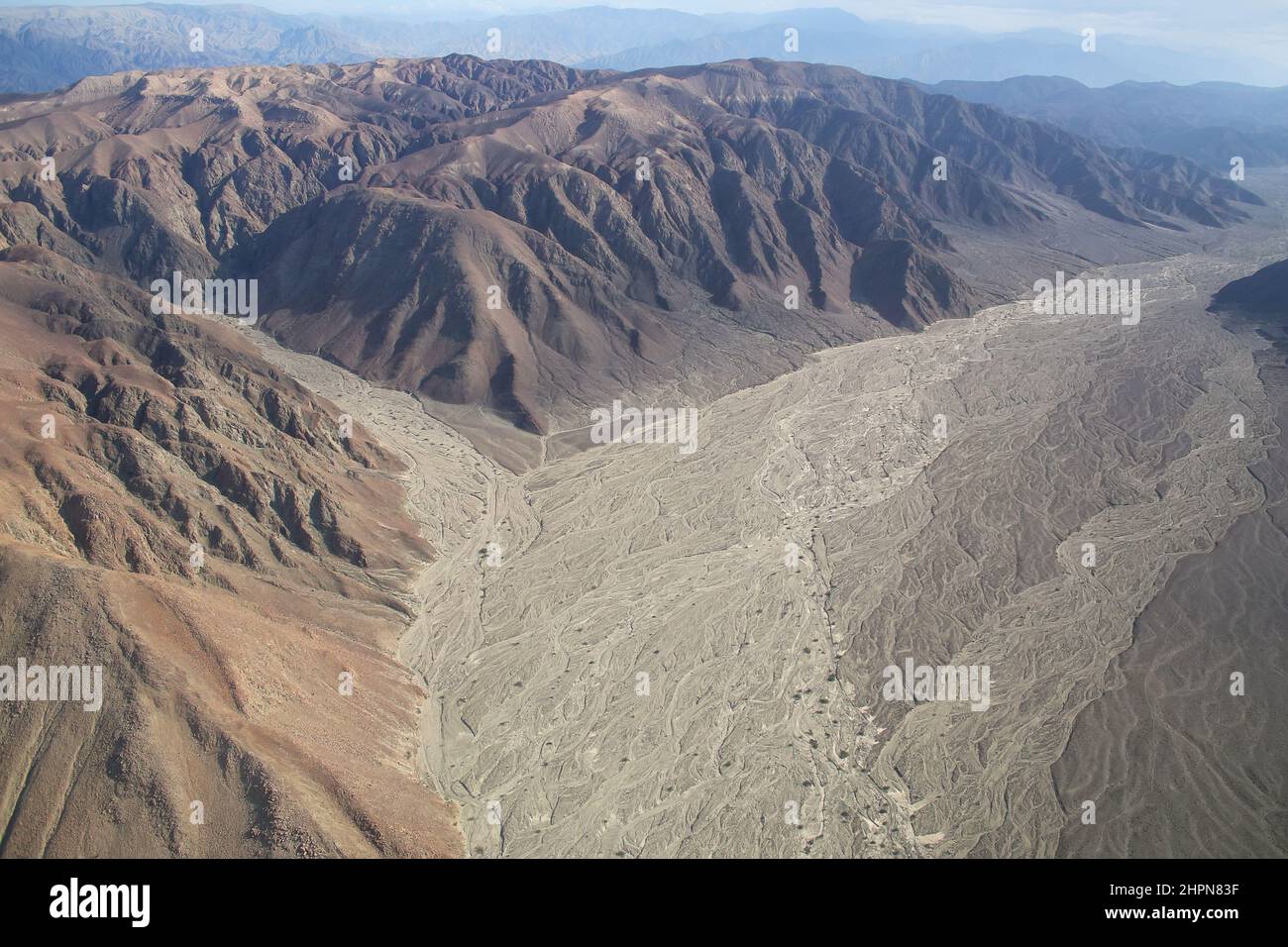 Luftaufnahme der Pampa de Jumana in der Nähe von Nazca in Peru. Stockfoto