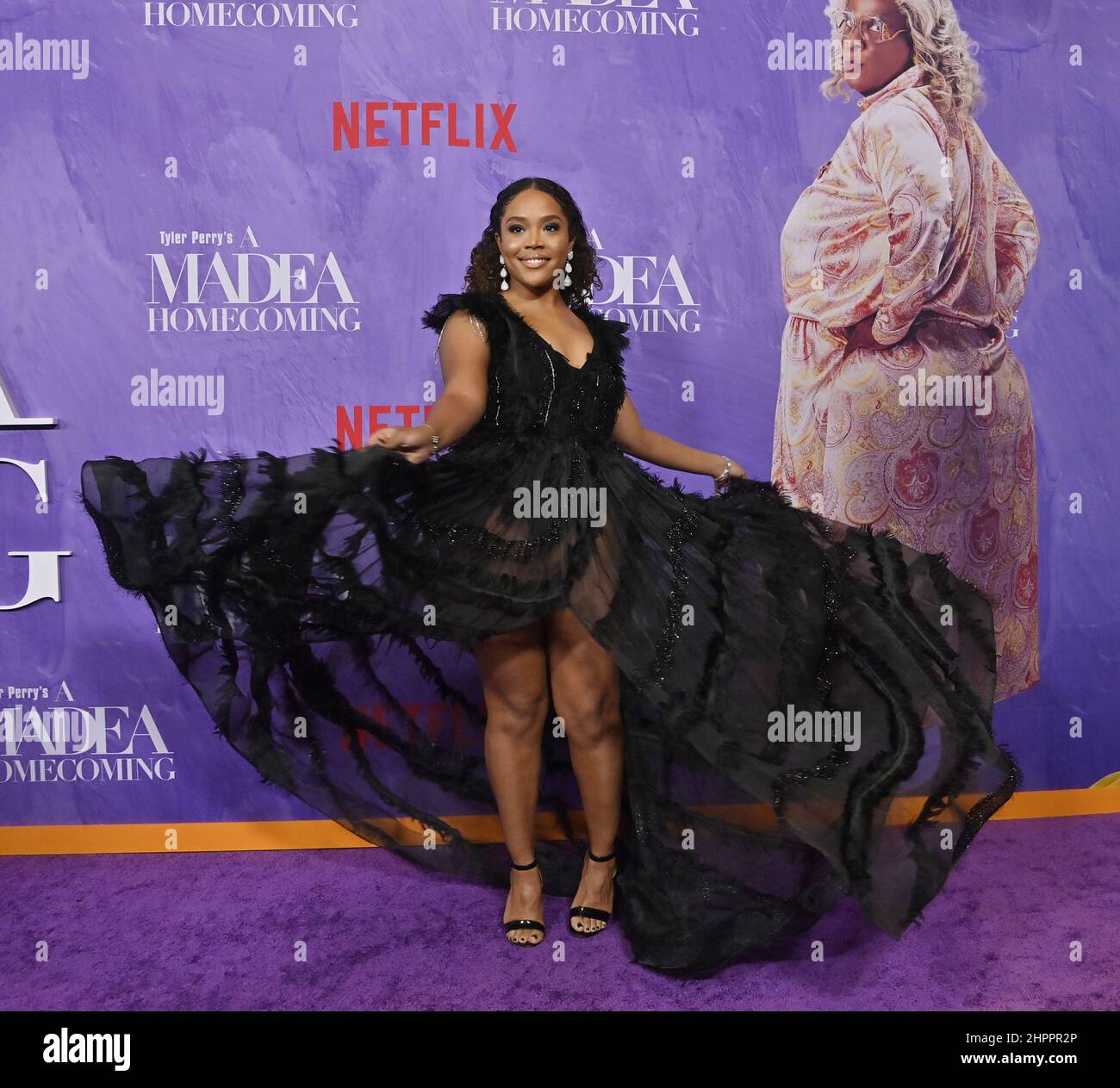 Los Angeles, Usa. 23rd. Februar 2022. Cast-Mitglied Candace Maxwell nimmt am Dienstag, den 22. Februar 2022, an der Premiere der Filmkomödie „Tyler Perry's A Madea Homecoming“ im Regal LA Live in Los Angeles Teil. Storyline: Madeas Rückenhallelujer. Und sie gibt sich keinen Unsinn zu, da bei der Abschlussfeier ihres Urenkel ein Familiendrama ausbricht. Foto von Jim Ruymen/UPI. Kredit: UPI/Alamy Live Nachrichten Stockfoto