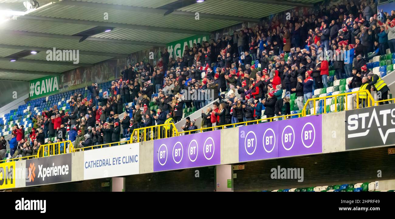 Linfield vs Larne in der Premiership der Danske Bank, Dienstag, 8.. Februar 2022 im Windsor Park, Belfast. Stockfoto