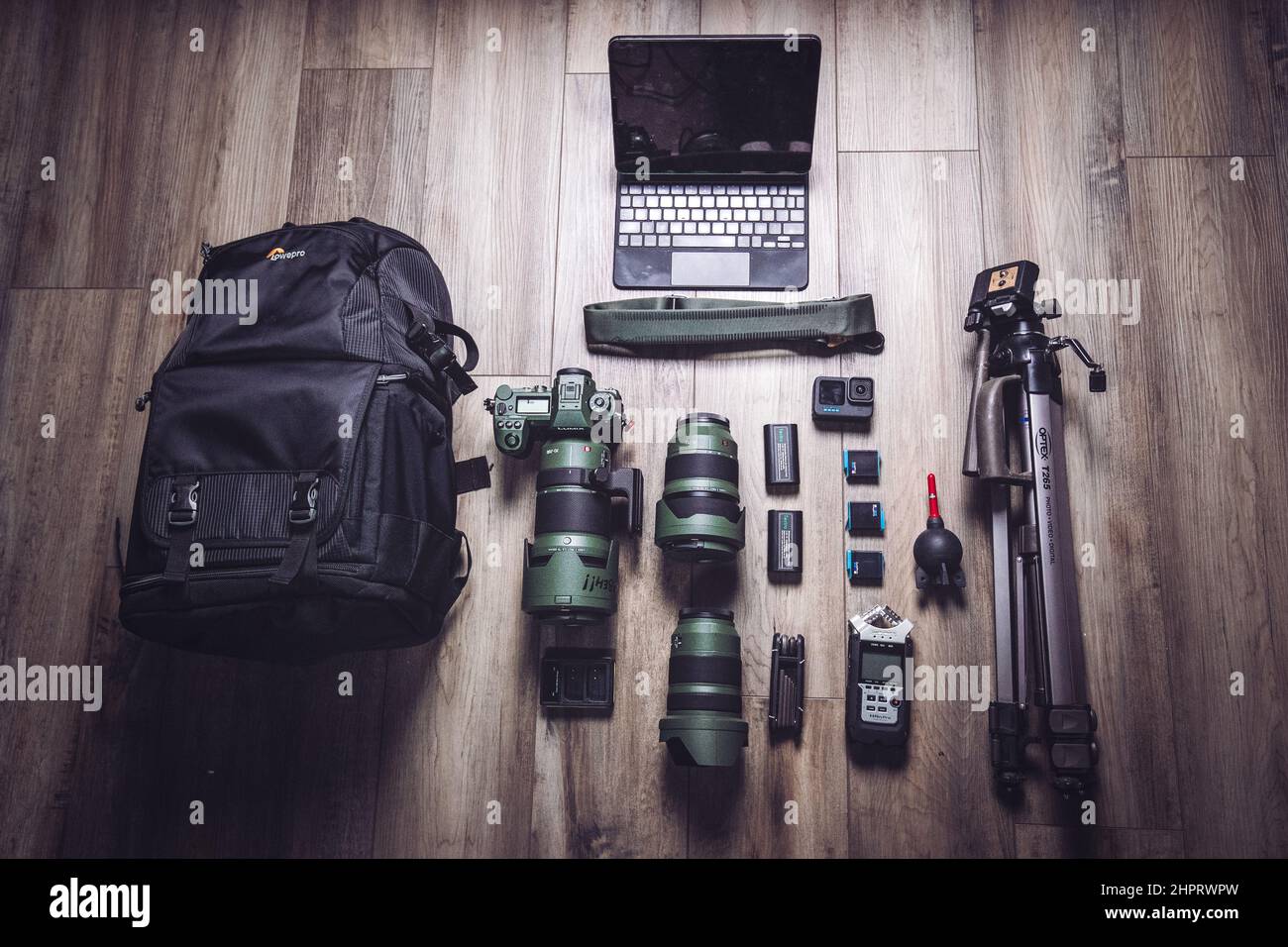 Fotoausrüstung und Rucksack Stockfoto