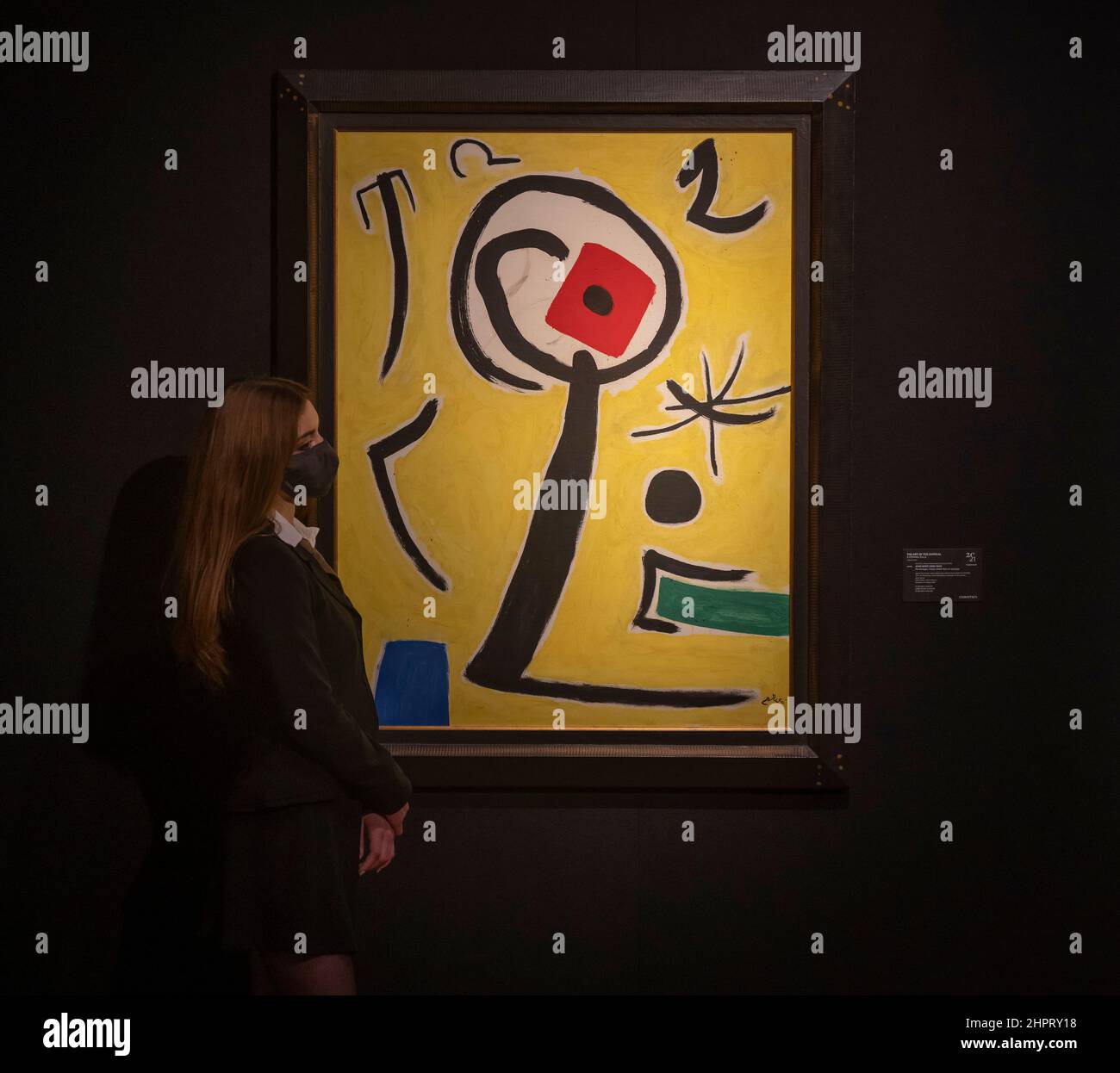 Christie's, London, Großbritannien. 23. Februar 2022. Zu den Höhepunkten des London Evening Sale & Art of the Surreal Evening Sale im 20./21. Jahrhundert zählen ein Triptychon von Francis Bacon, Lucian Freud, Picasso und René Magritte. Der Online- und Live-Verkauf findet am 1. März 2022 statt. Bild: JOAN Miró (1893-1983), Personnage, oiseau, étoile dans un paysage, geschätzte £ 1.500.000-2.500.000. Quelle: Malcolm Park/Alamy Live News Stockfoto