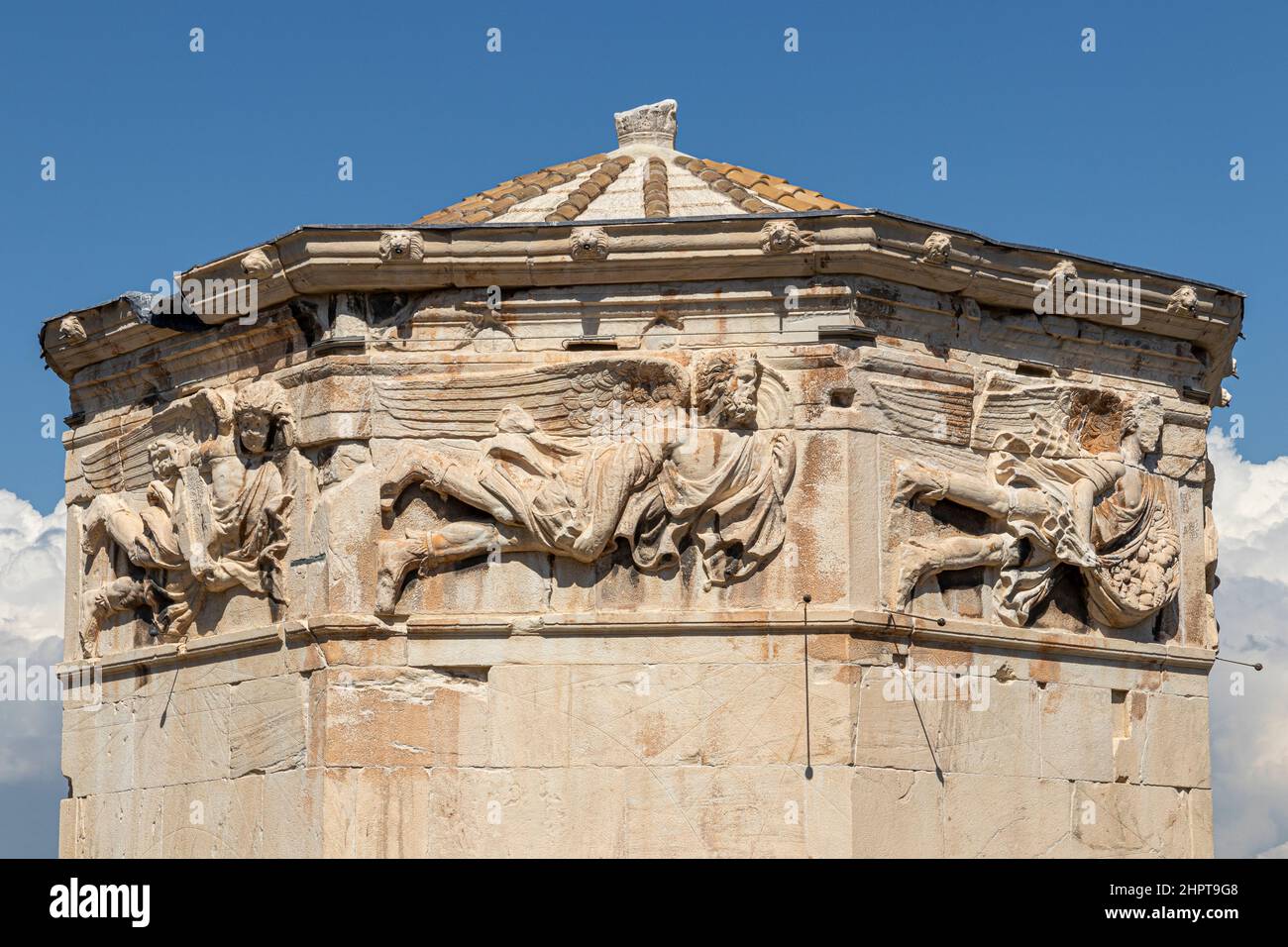 Athen, Griechenland. Der Turm der Winde oder der Horologion von Andronikos Kyrrhestes, ein achteckiger pentelischer Marmoruhrturm in der römischen Agora Stockfoto