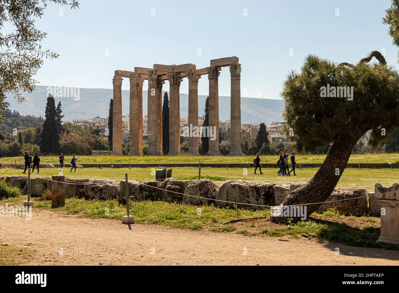 Athen, Griechenland. Der Tempel des olympischen Zeus oder Olympioneion, ein ehemaliger kolossaler Tempel in Korinth im Zentrum der griechischen Hauptstadt Stockfoto