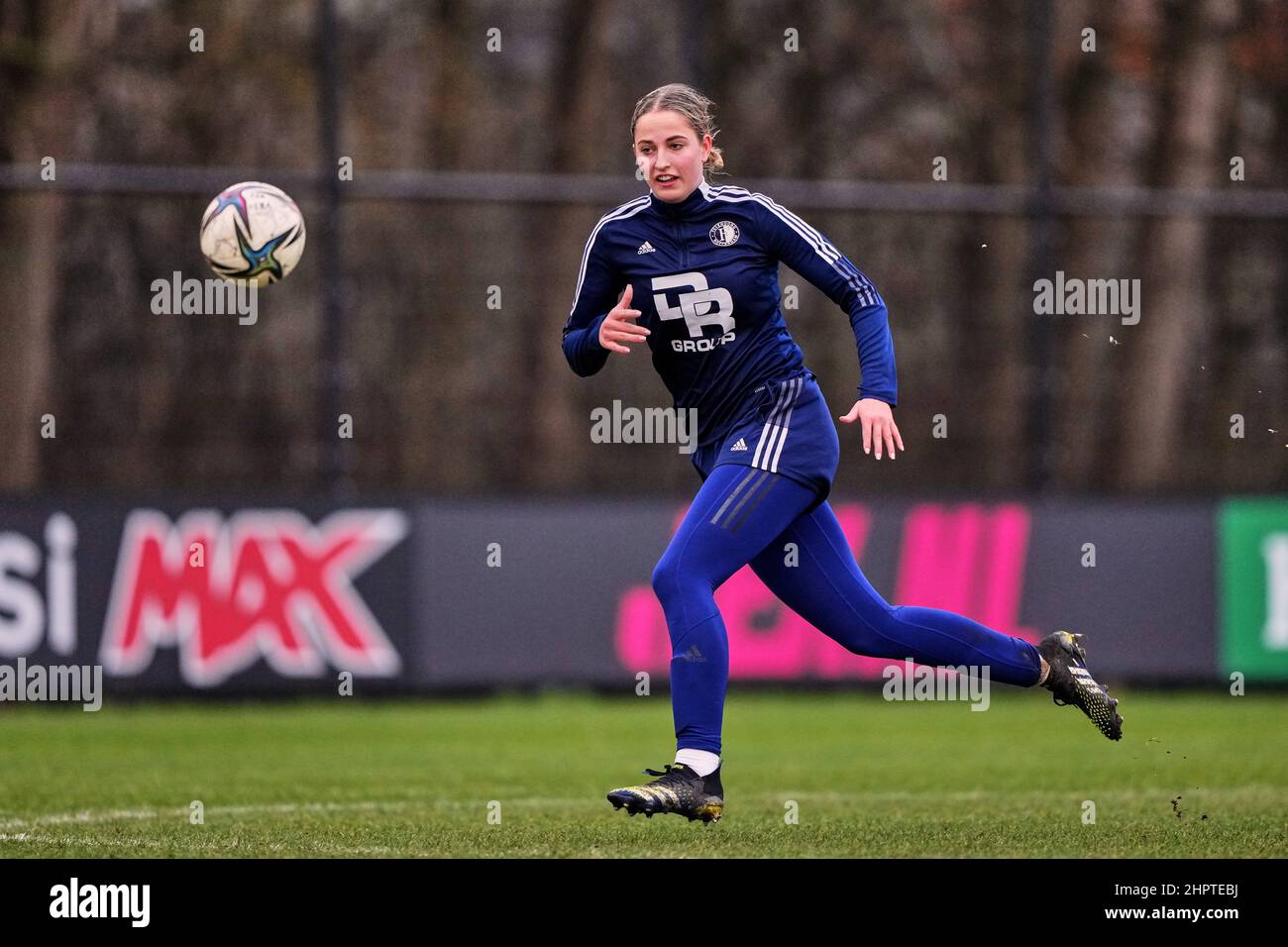 Yara helderman von feyenoord v1 -Fotos und -Bildmaterial in hoher ...