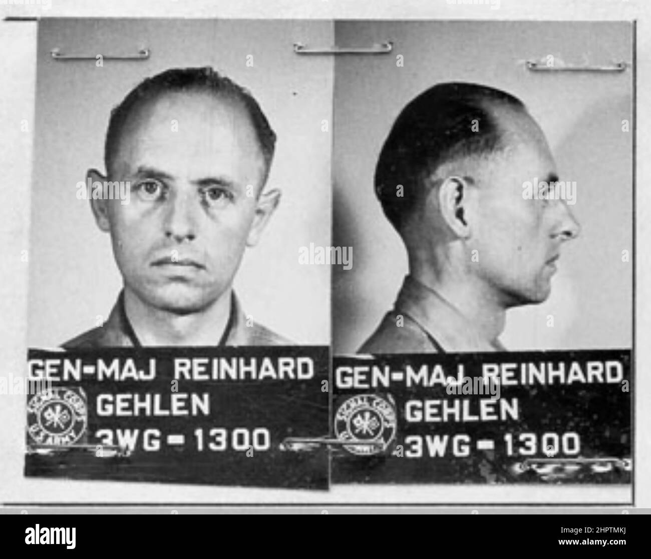 REINHARD GEHLEN (1902-1979) Nazi-Wehrmachts-Geheimdienstoffizier, der später bei der CIA und den Bundesnachbarschaftsdiensten arbeitete. Mugshot der amerikanischen Armee nach seiner Gefangennahme inn1945. Stockfoto
