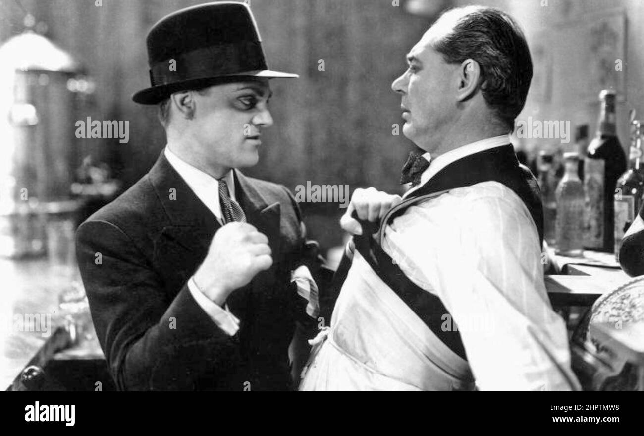 DER ÖFFENTLICHE FEIND 1931 Warner Bros. Film mit James Cagney als Tom Powers und Lee Phelps als Barkeeper Stockfoto