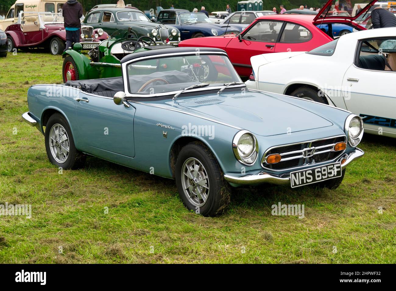 Westbury, Wiltshire, Großbritannien – 5 2021. September: Ein Honda S800 2-türiger Roadster-Sportwagen von 1967 auf der White Horse Classic and Vintage Car Show 2021 Stockfoto