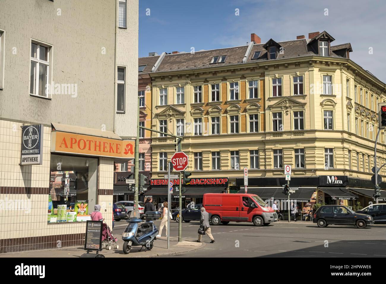 Straßenszene Silbersteinstraße, Hermannstraße, Neukölln, Berlin, Deutschland Stockfoto