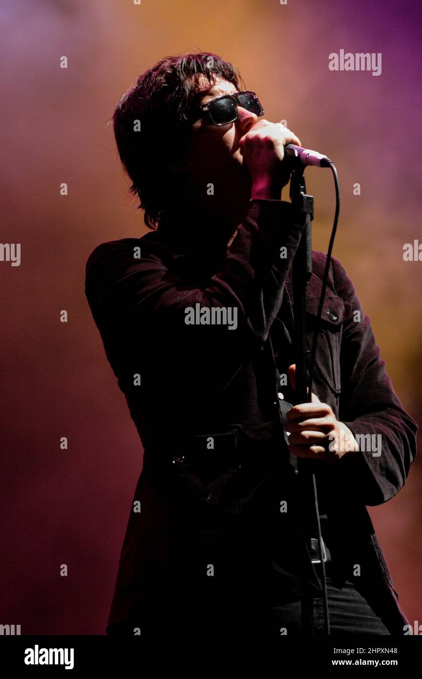 Julian Casablancas - The Strokes, V2004, Hylands Park, Chelmsford, Essex, Großbritannien - 22. August 2004 Stockfoto