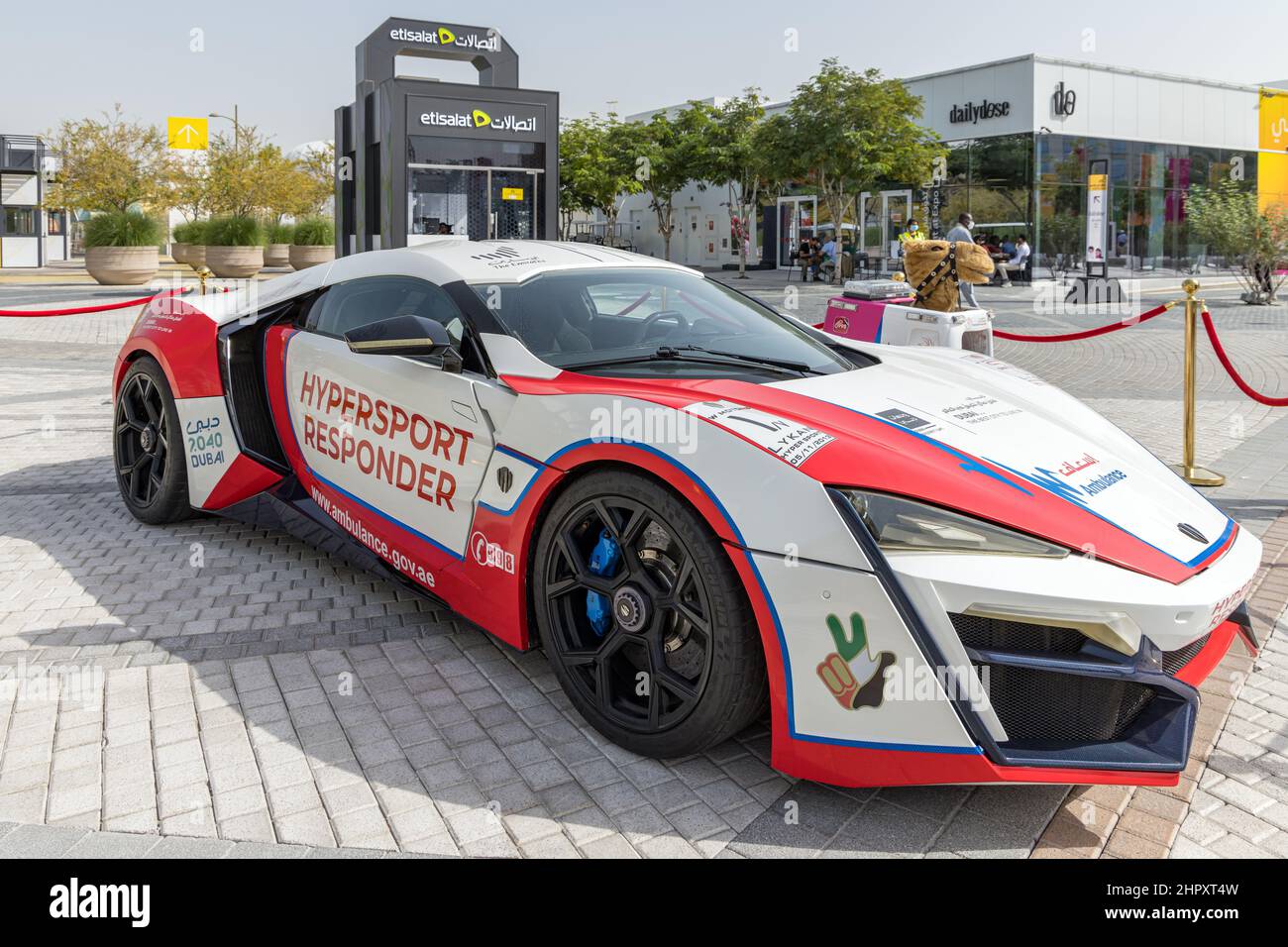 „Hypersport Responder“, ein Lykan HyperSport und der schnellste und teuerste Rettungsdienst der Welt. Dubai Expo 2020, VAE Stockfoto