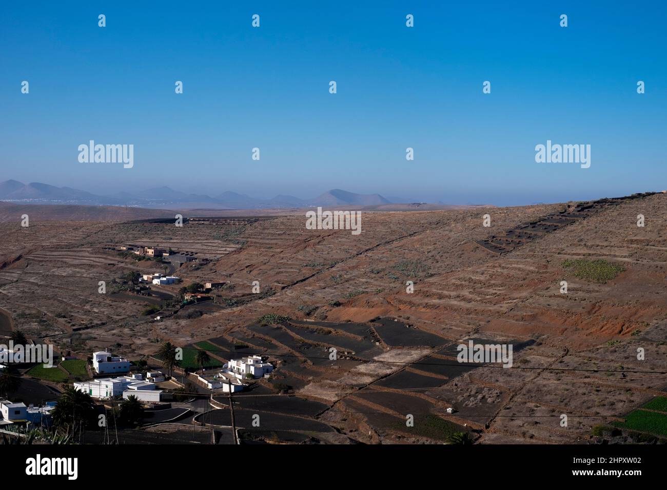 Blick auf Bauerndorf auf Lanzarote Stockfoto