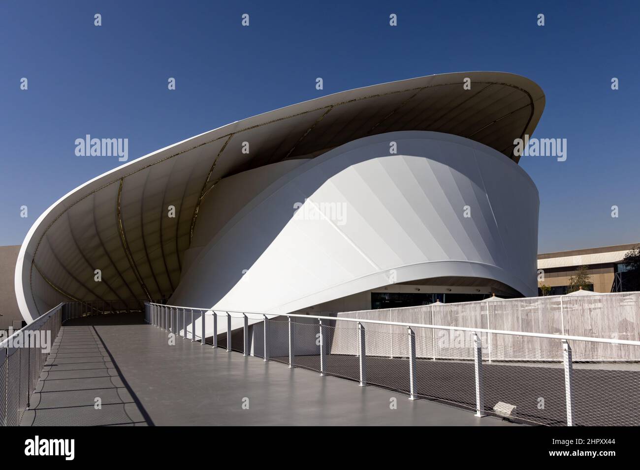 Futuristischer Luxemburg-Pavillon im Opportunity-Viertel auf der Dubai EXPO 2020 in den Vereinigten Arabischen Emiraten. Stockfoto