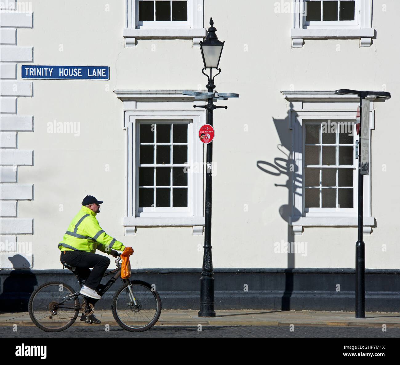 Radfahrer auf der Trinty House Lane, Hull, Humberside, East Yorkshire, England, Großbritannien Stockfoto