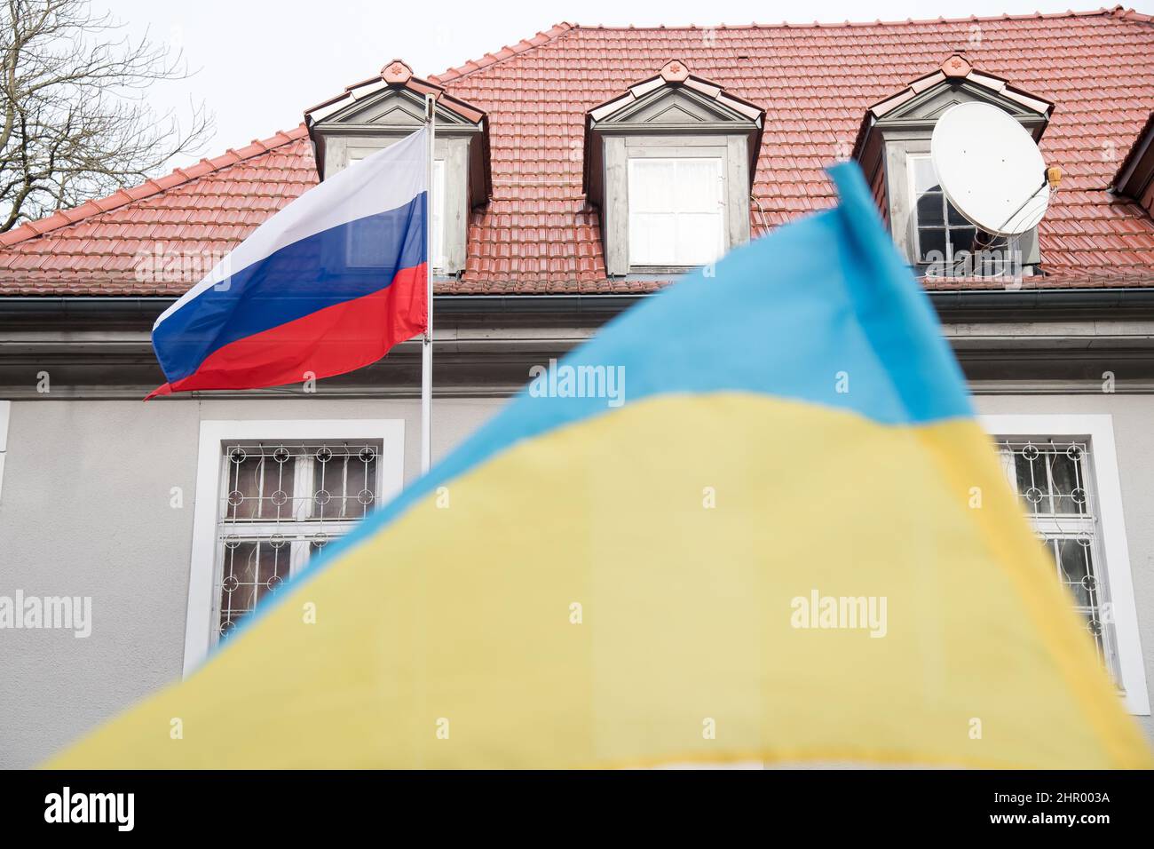 Anti-Kriegs-Protest der Ukrainer gegen russische Invasion in der Ukraine. Danzig, Polen, Februar 24th 2022 © Wojciech Strozyk / Alamy Stock Photo Stockfoto