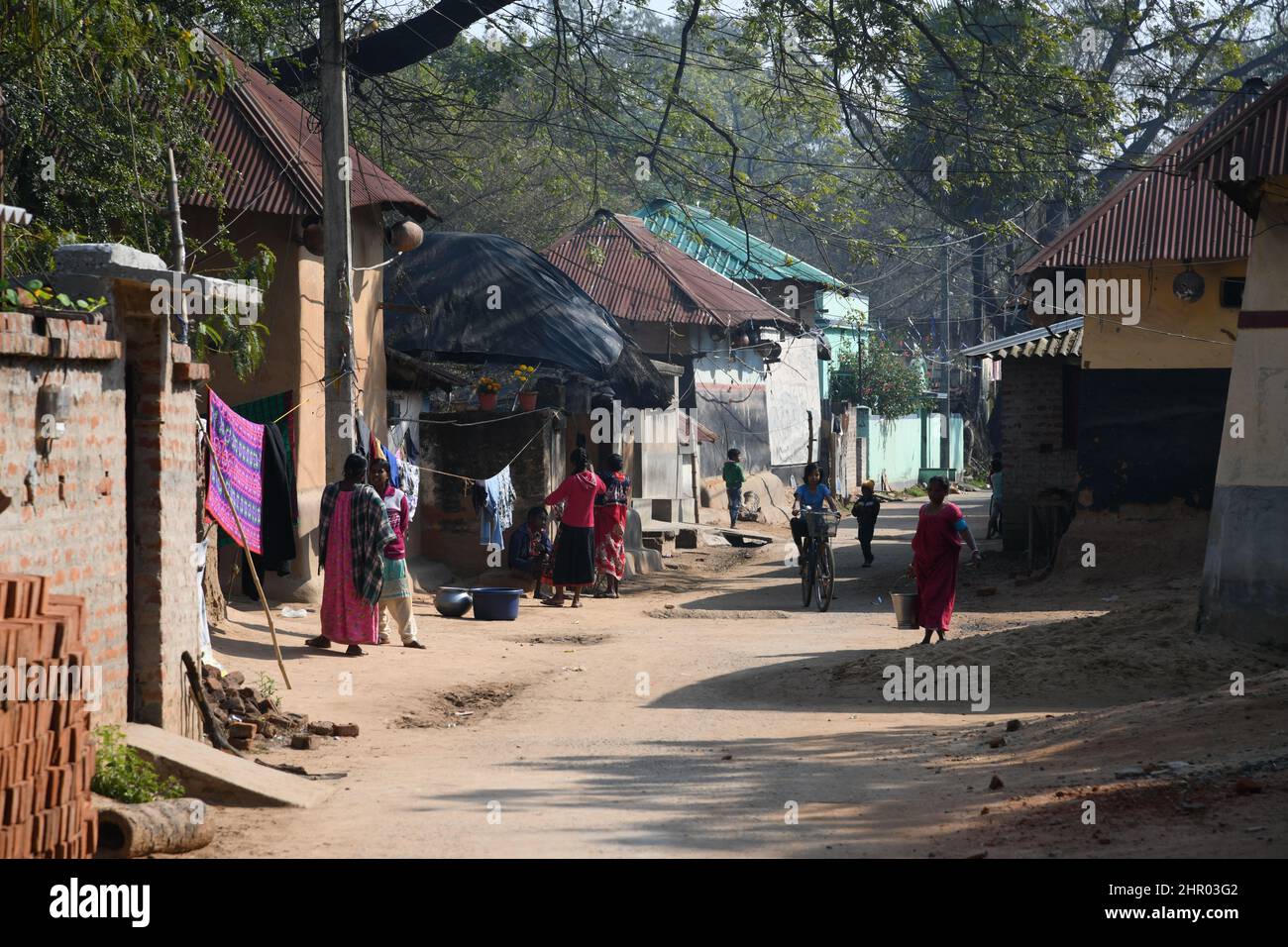 Pearson Pally. Das Santali-Stammesdorf bei Visva-Bharati. Santiniketan, Bolpur, Birbhum, Westbengalen, Indien. Stockfoto