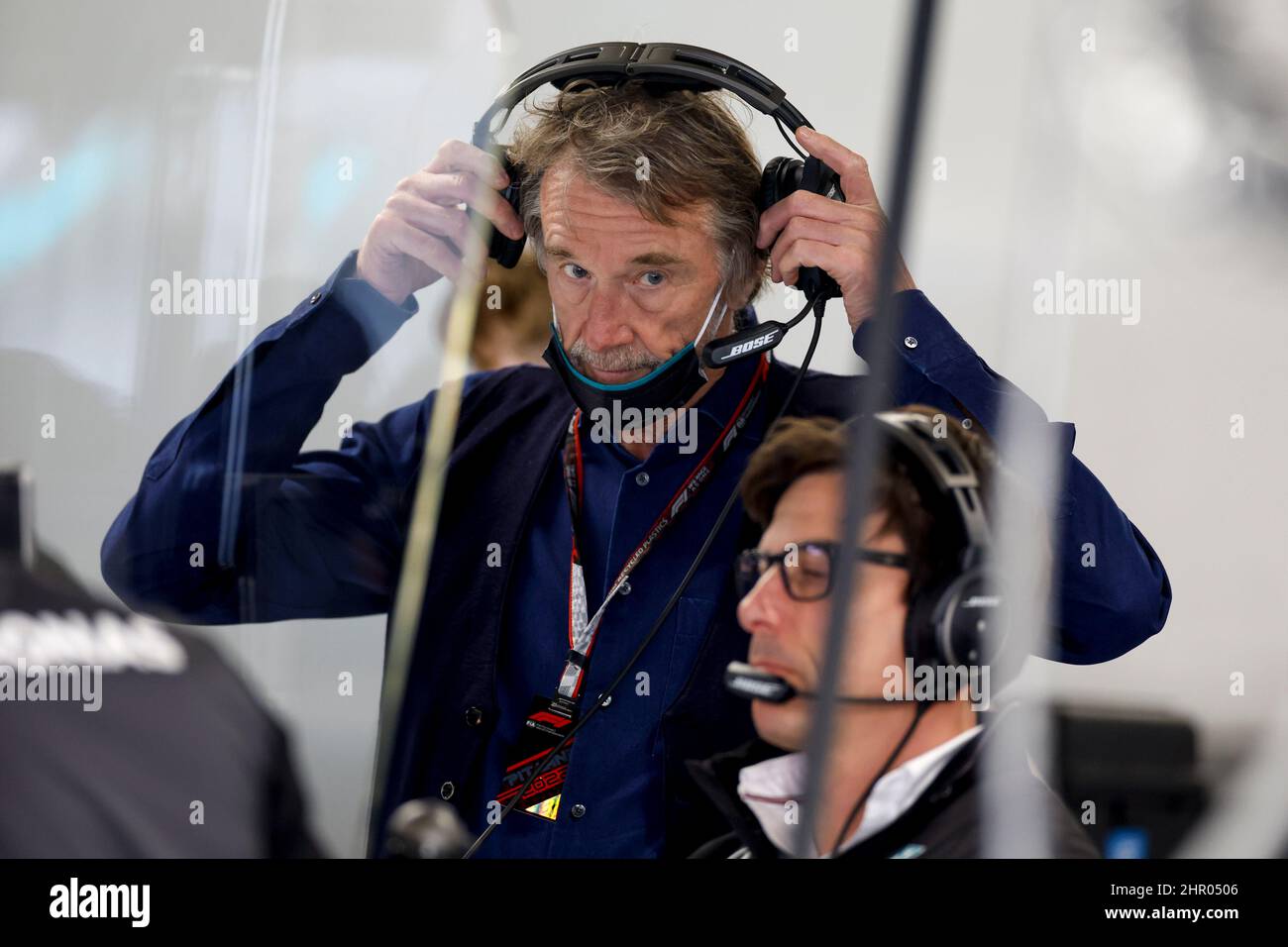 Barcelona, Spanien. 24th. Februar 2022. Sir James Arthur 'Jim' Ratcliffe (GBR, CEO von INEOS), F1 Pre-Season Testing auf dem Circuit de Barcelona-Catalunya am 24. Februar 2022 in Barcelona, Spanien. (Foto von HIGH TWO) Quelle: dpa/Alamy Live News Stockfoto