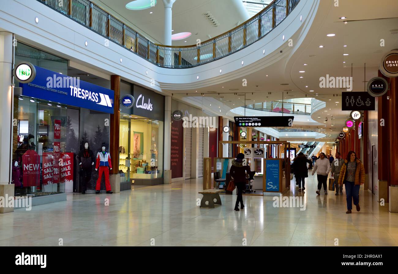 Inside Festival Place Shopping Center, Basingstoke, Hampshire, Großbritannien Stockfoto