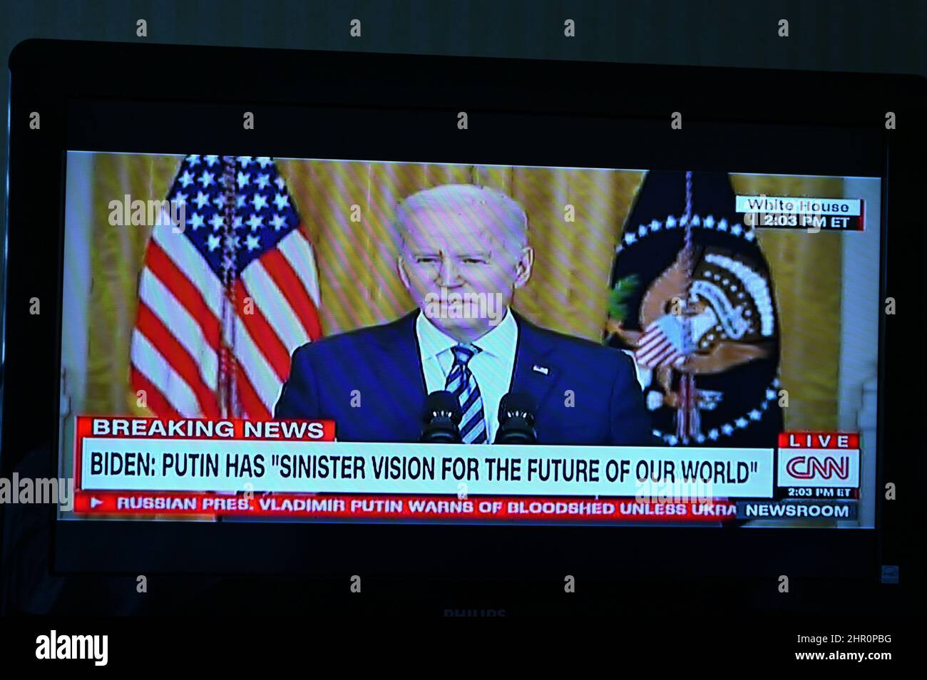 Präsident Biden reagiert auf den Angriff Russlands auf die Ukraine mit der Einführung von Finanzsanktionen am 24-22. Februar Stockfoto