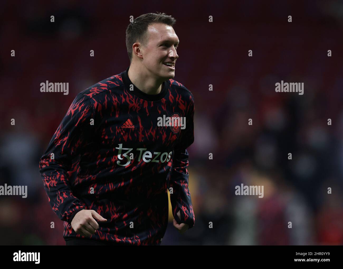 Madrid, Spanien, 23rd. Februar 2022. Phil Jones von Manchester United reagiert während des Warm-Up vor dem Spiel der UEFA Champions League im Estadio Metropolitano, Madrid. Bildnachweis sollte lauten: Jonathan Moscrop / Sportimage Stockfoto