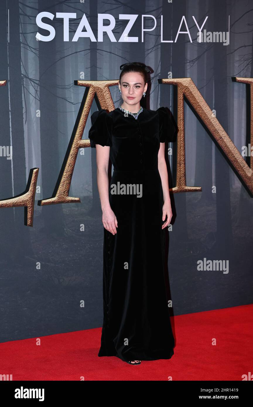 Sophie Skelton verbarcht bei der „Outlander“-Staffel sechs Premiere-Kostüme im Royal Stockfoto