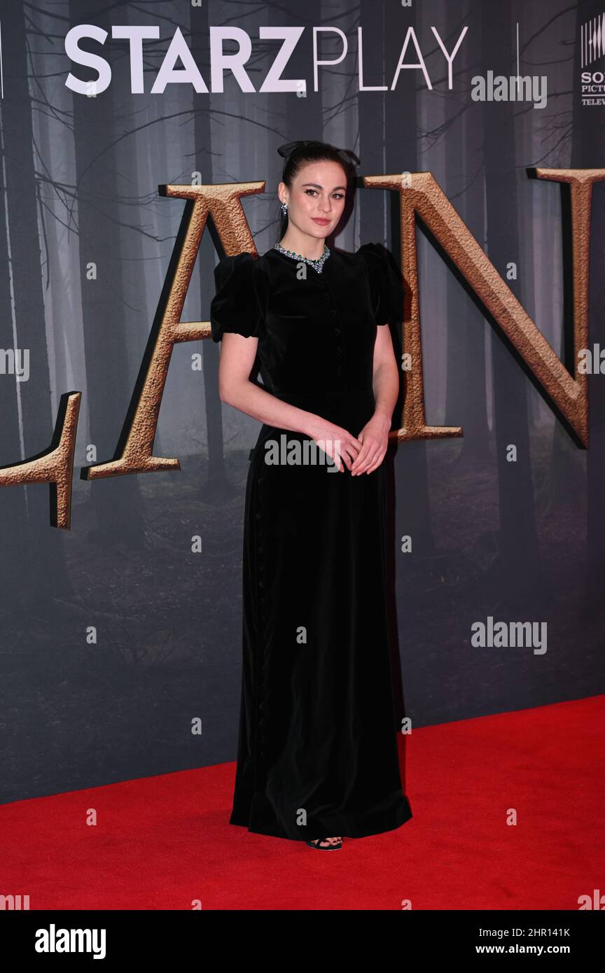 Sophie Skelton verbarcht bei der „Outlander“-Staffel sechs Premiere-Kostüme im Royal Stockfoto