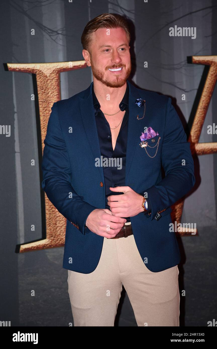 Kris Boyson ist am 24th 2022. Februar in der Royal Albert Hall, London, Großbritannien, bei der „Outlander“-Staffel mit sechs Premiere-Kostümen zu sehen. Stockfoto