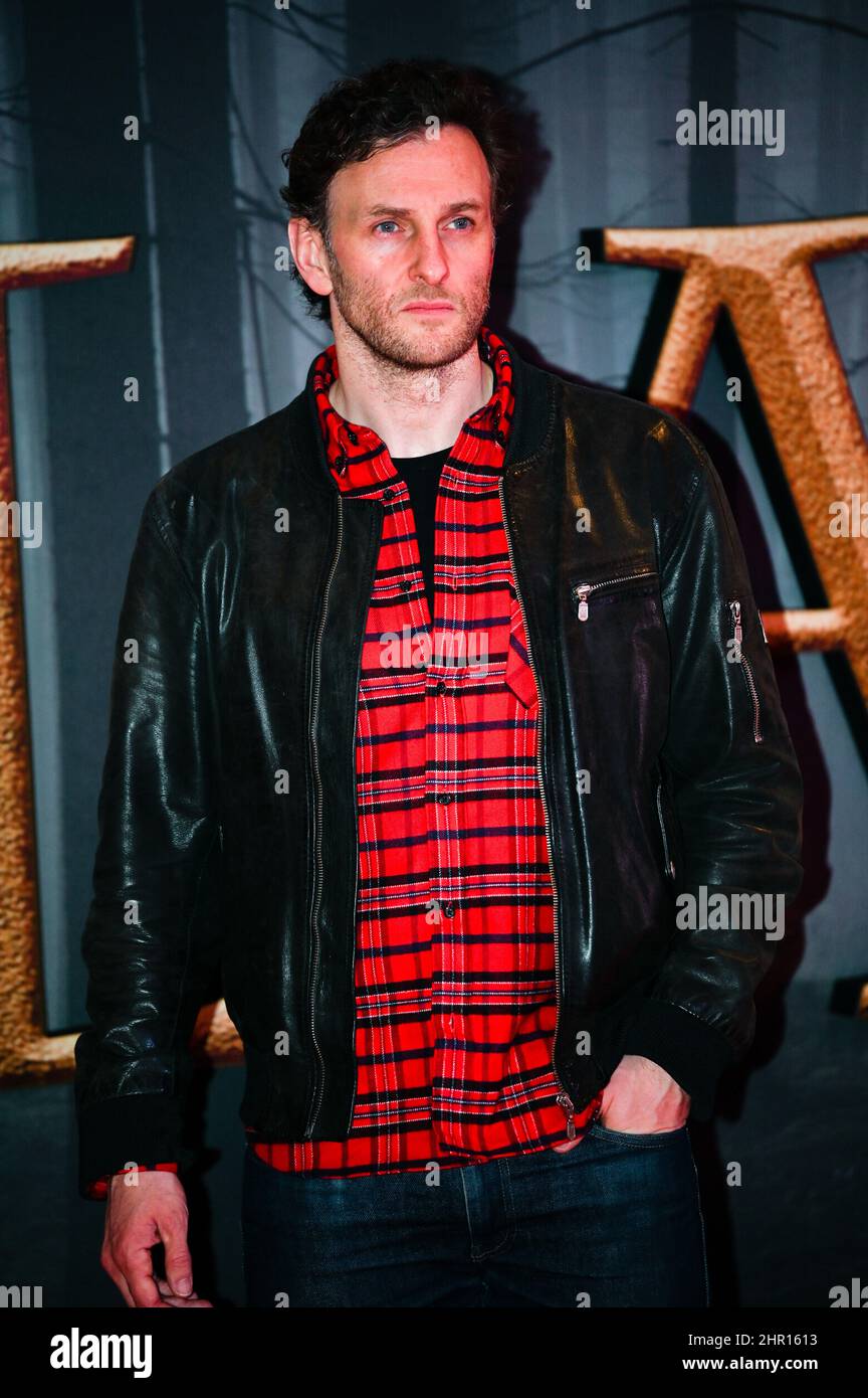 Steven Cree verführt am 24th 2022. Februar bei der Show „Outlander“ Season Six Premiere Kostüme in der Royal Albert Hall, London, Großbritannien. Stockfoto