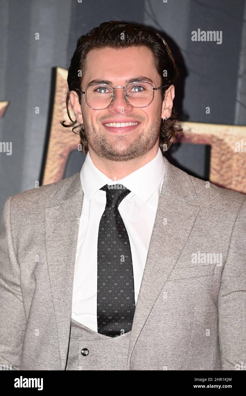 Joe Garratt verlocht die „Outlander“-Staffel sechs Premiere-Kostüme am 24th 2022. Februar in der Royal Albert Hall, London, Großbritannien. Stockfoto
