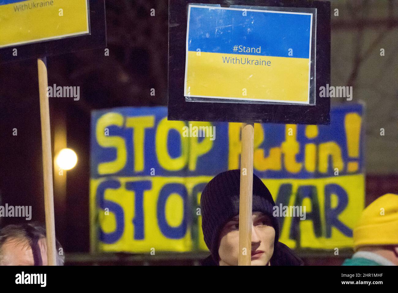 Anti-Kriegs-Protest der Ukrainer gegen russische Invasion in der Ukraine. Danzig, Polen, Februar 24th 2022 © Wojciech Strozyk / Alamy Stock Photo Stockfoto