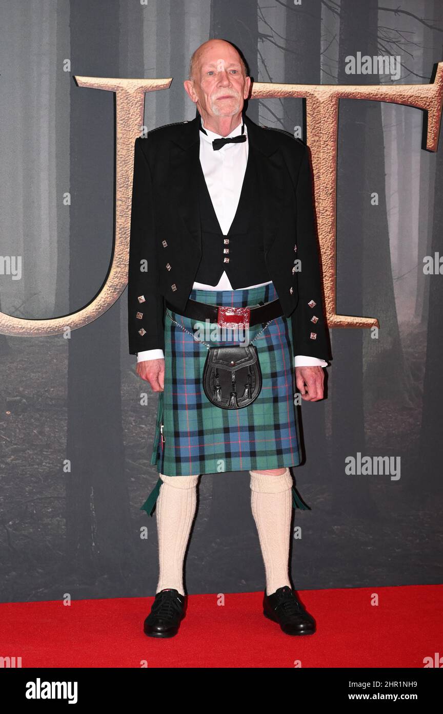 Hugh Ross ist am 24th 2022. Februar in der Royal Albert Hall, London, Großbritannien, bei der „Outlander“-Staffel mit sechs Premiere-Kostümen zu sehen. Stockfoto