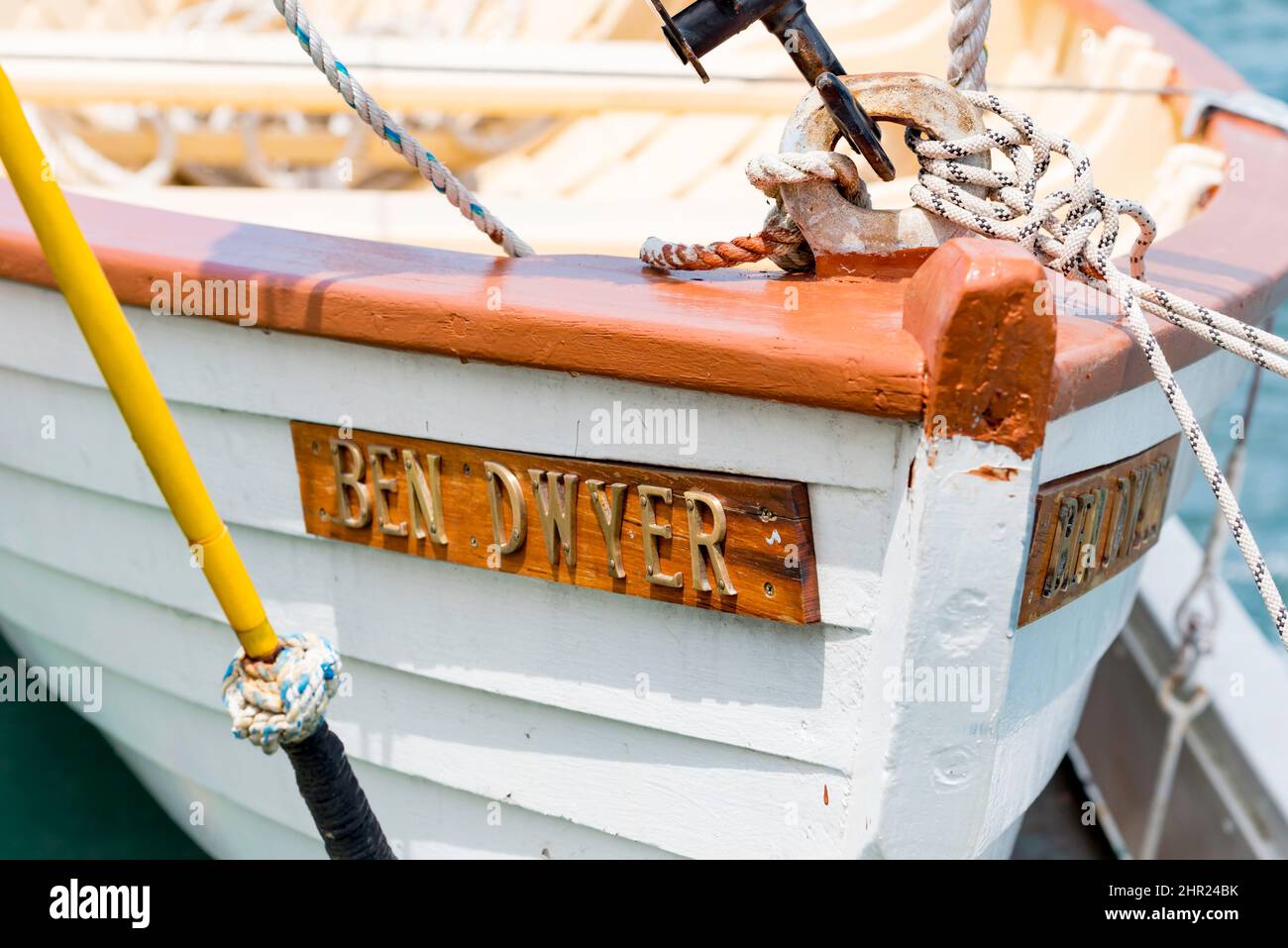 Das von Klinkern gebaute Rettungsboot Ben Dwyer war an Bord des historischen, kohlebefeuerten 1902-Dampfschleppers Waratah mit Sitz in Roselle Bay, Sydney Harbour, Australien Stockfoto