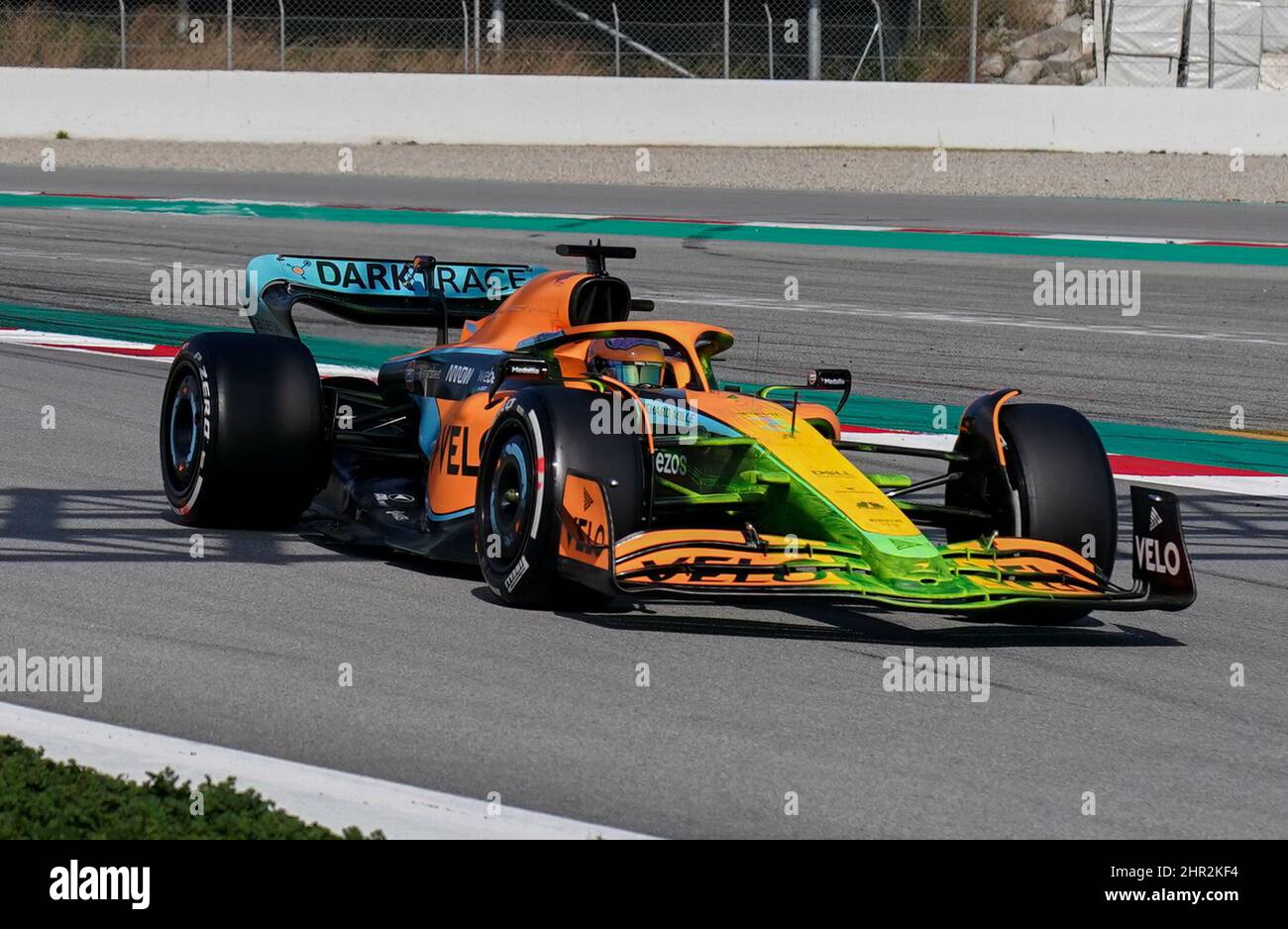 Montmelo, Spanien. 24.. Februar 2022. Circuit de Barcelona-Catalunya, Montmelo, Spanien am 24. Februar 2022 Daniel Ricciardo (AUS), McLaren MCL36 während der FORMEL-1-RENNSAISON ELEANOR HOAD Credit: Every Second Media/Alamy Live News Stockfoto