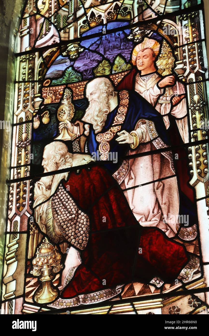 Buntglasfenster von Percy Bacon & Brothers mit Darstellung von xx, St Mary's Church, Coddenham Stockfoto