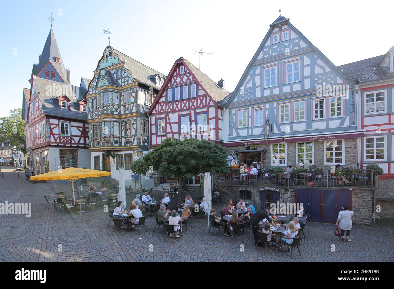 König-Adolf-Platz mit Killingerhaus, Idstein im Taunus, Hessen, Deutschland Stockfoto