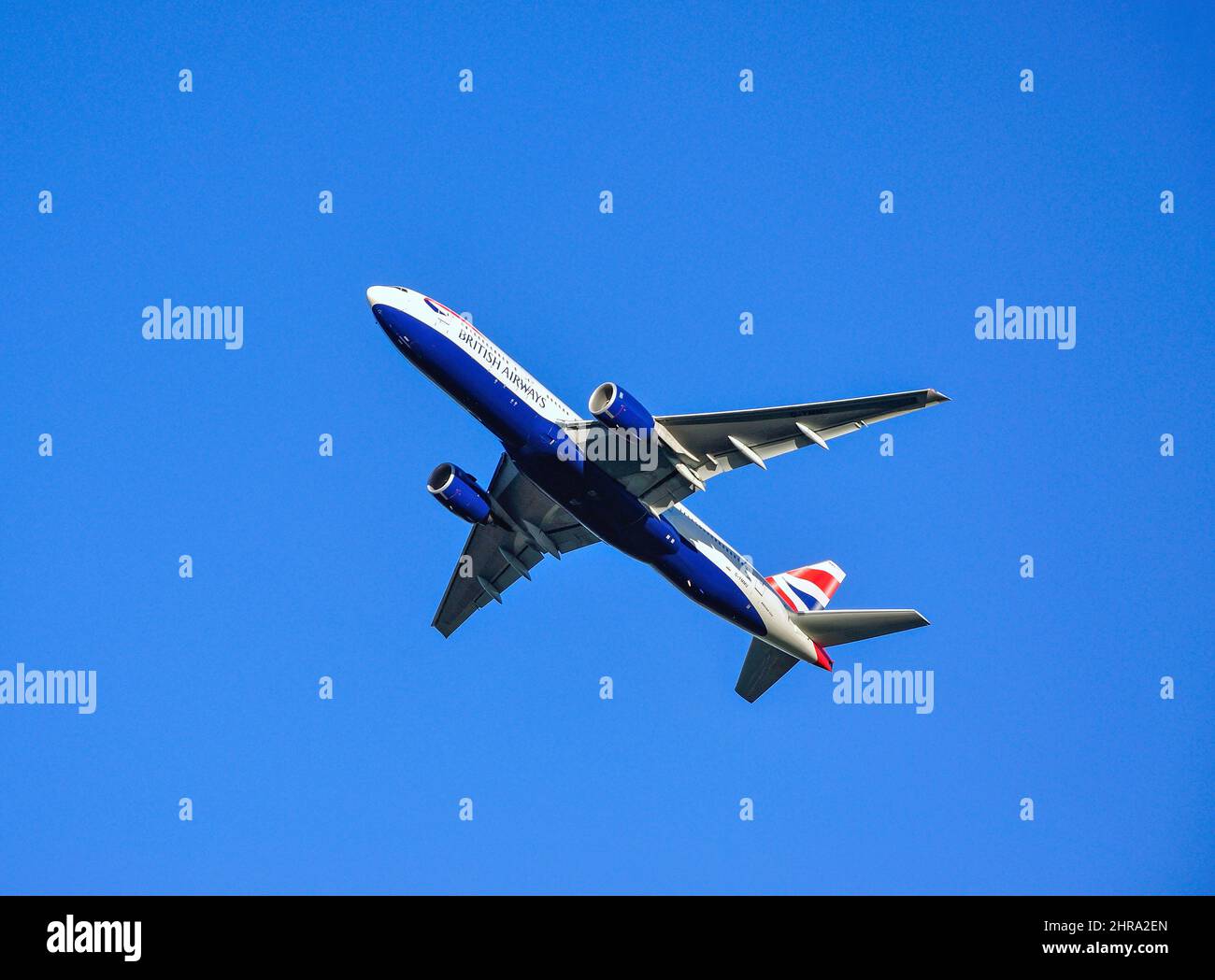 British Airways Boeing 777 dem Start vom Flughafen Heathrow, Greater London, England, Vereinigtes Königreich Stockfoto