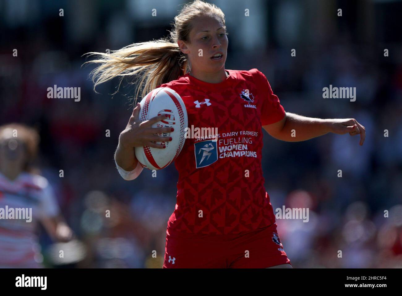 Megan Lukan aus dem Team Canada trifft am Sonntag, den 28. Mai 2017, im Viertelfinale des HSBC Canada Women's Sevens im Westhills Stadium in Langford, B.C. einen Versuch gegen das Team England. DIE KANADISCHE PRESSE/Chad Hipolito Stockfoto