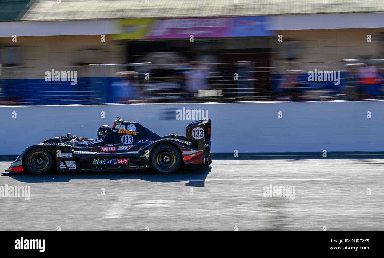 Rennwagen im Rennen Stockfoto