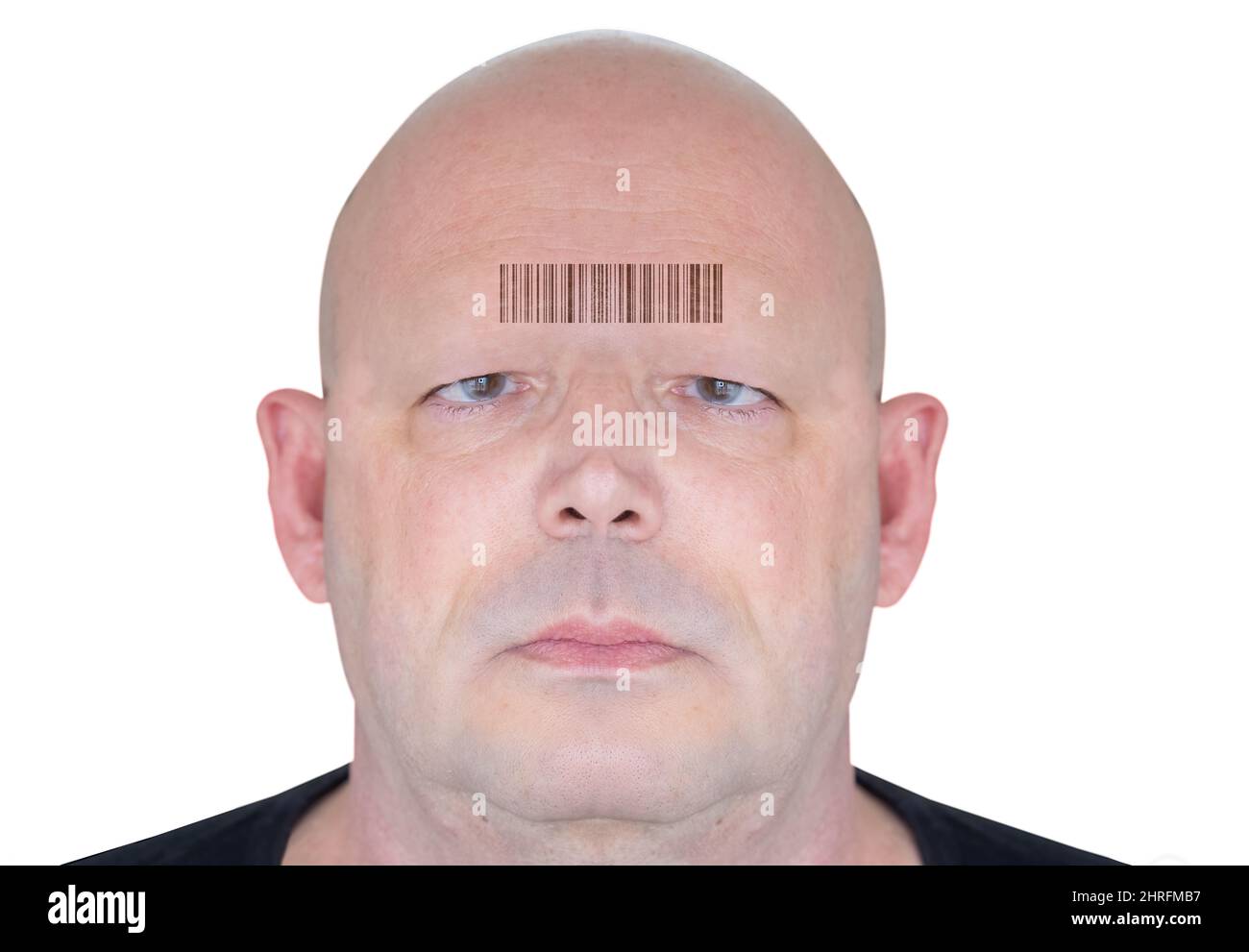 Futuristische Darstellung des Gesichts eines Mannes mit einem QR-Code auf seiner Stirn. Konzeptuelles Bild der Kontrolle der Bevölkerung. Der QR-Code enthält den Text „gen Stockfoto