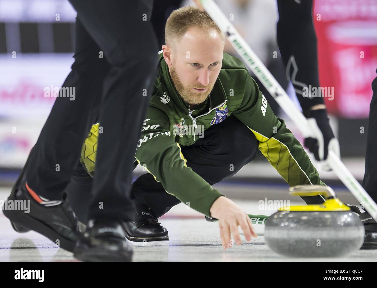 Team Northern Ontario skip Brad Jacobs trifft beim neunten