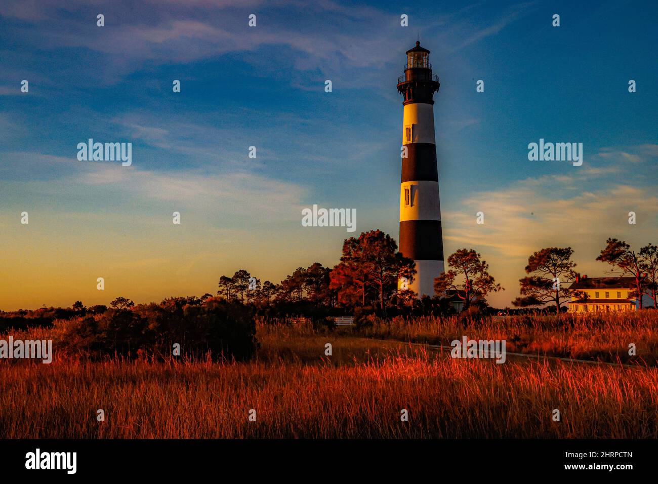 Blick auf den Bodie Island Lighthouse bei Sonnenuntergang. Usa. Stockfoto