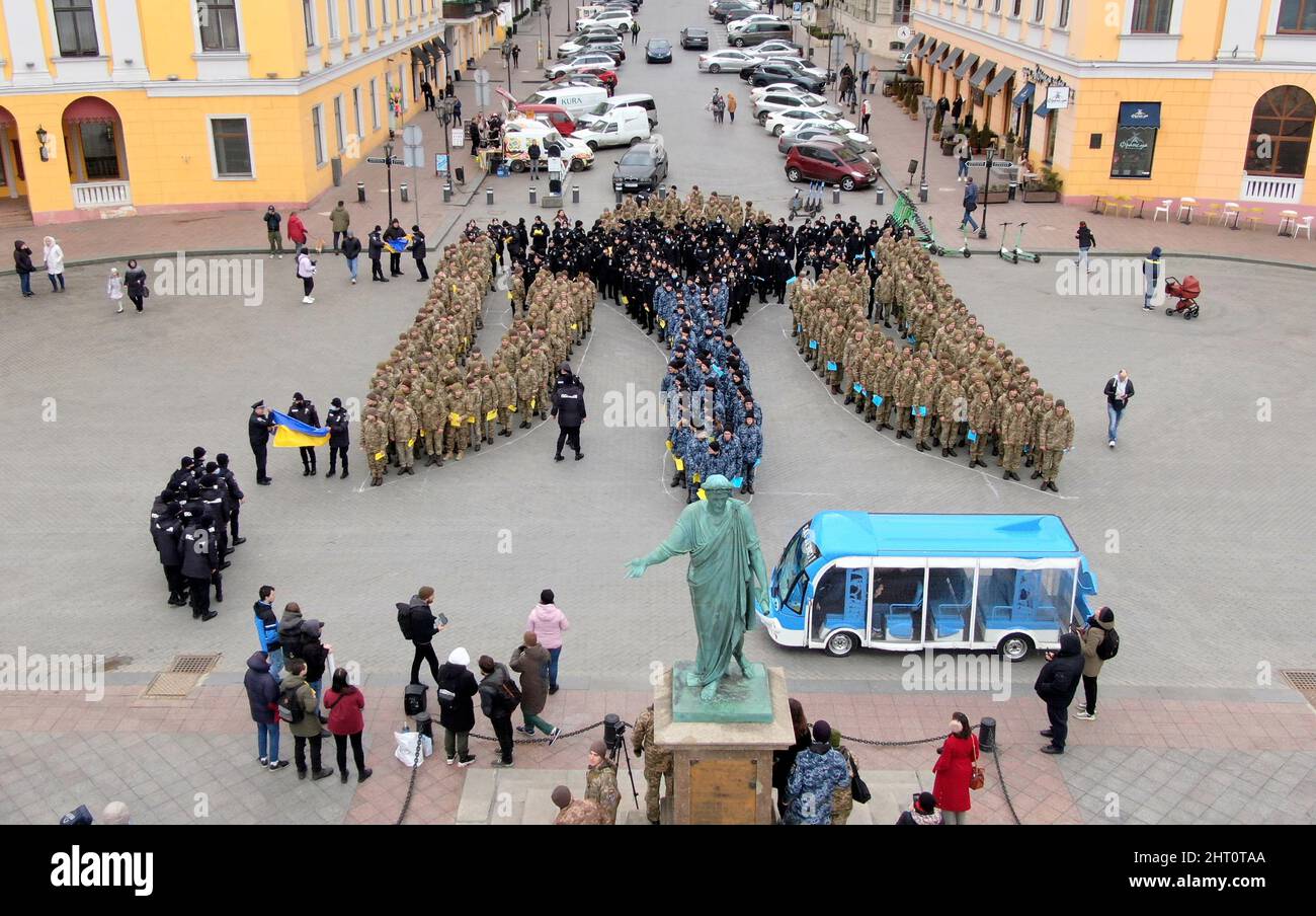 Nicht exklusiv: ODESA, UKRAINE - 19. FEBRUAR 2022 - Kadetten der Odesa State University of Internal Affairs, Militärakademie und Navy Institute of t Stockfoto