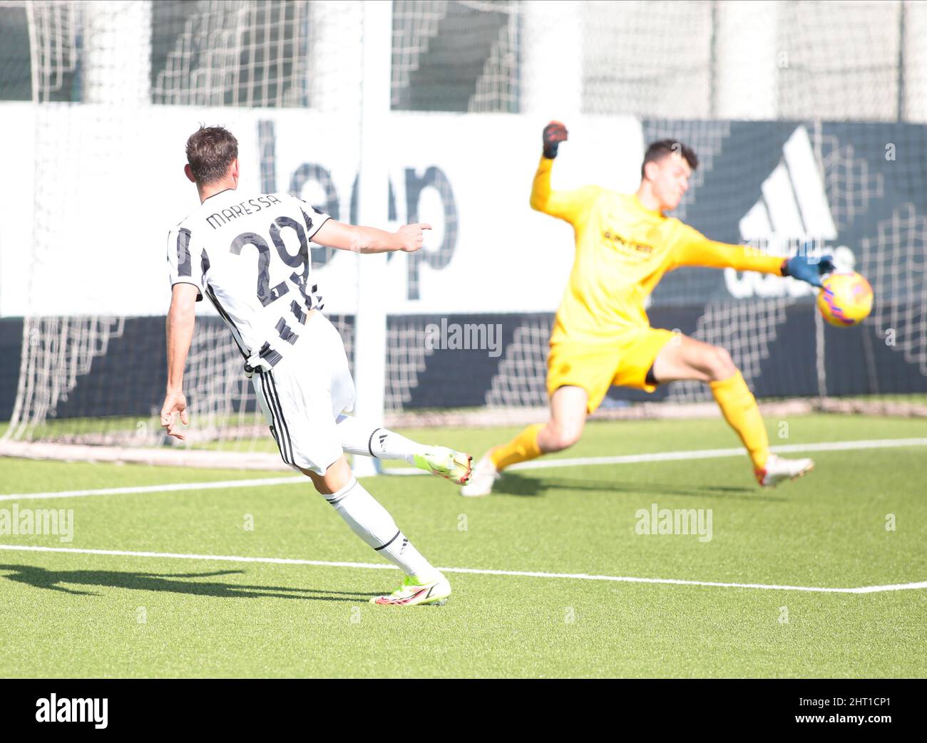 Turin, Italien. 26.. Februar 2022. Vinovo / Italien 26. Feb. 2022 während der italienischen Serie A U19, Fußballspiel zwischen Juventus U19 und Inter U19 im Juventus Training Center Credit: Nderim Kaceli/Alamy Live News Stockfoto