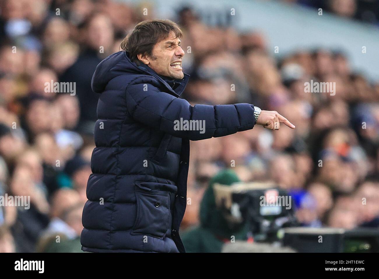 Antonio Conte, Manager von Tottenham Hotspur, reagiert darauf Stockfoto