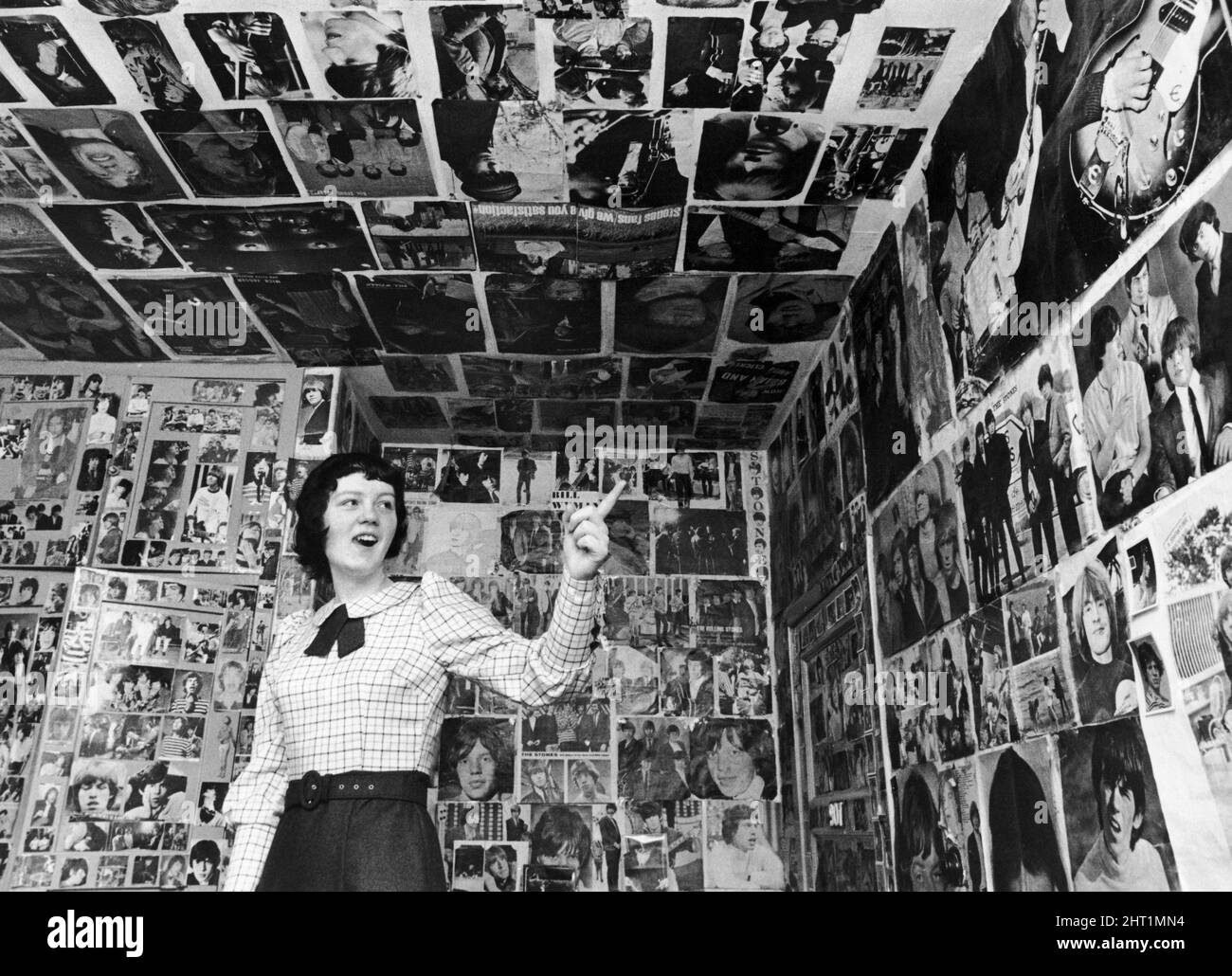 Es ist Alice in Dreamland. Alice, 18, ist einer der aufwendigsten Fans der Rolling Stones. 5.. Oktober 1966. Stockfoto
